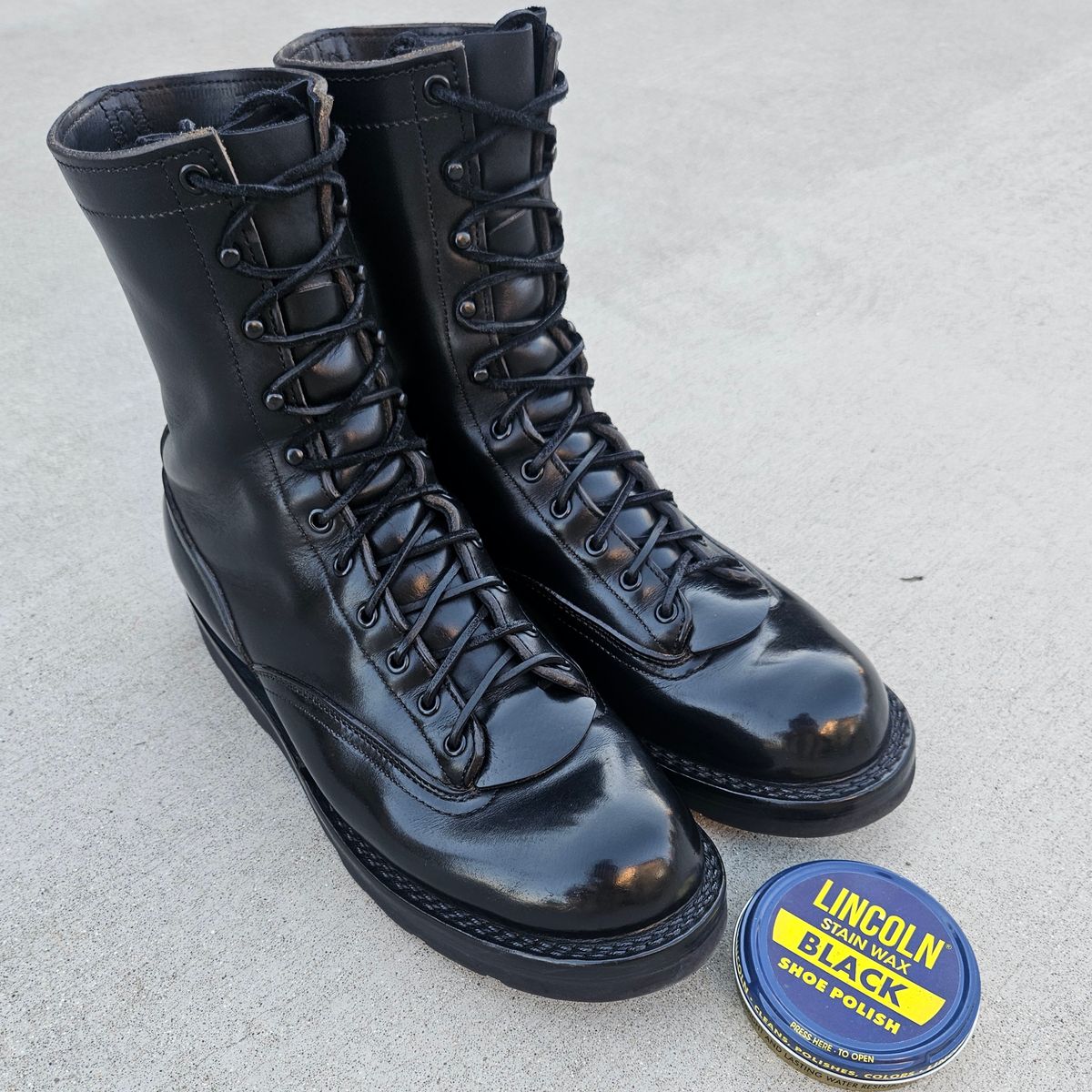 Photo by shipwreckwillie on August 12, 2025 of the Nicks Lace To Toe in Horween Black Chromexcel.