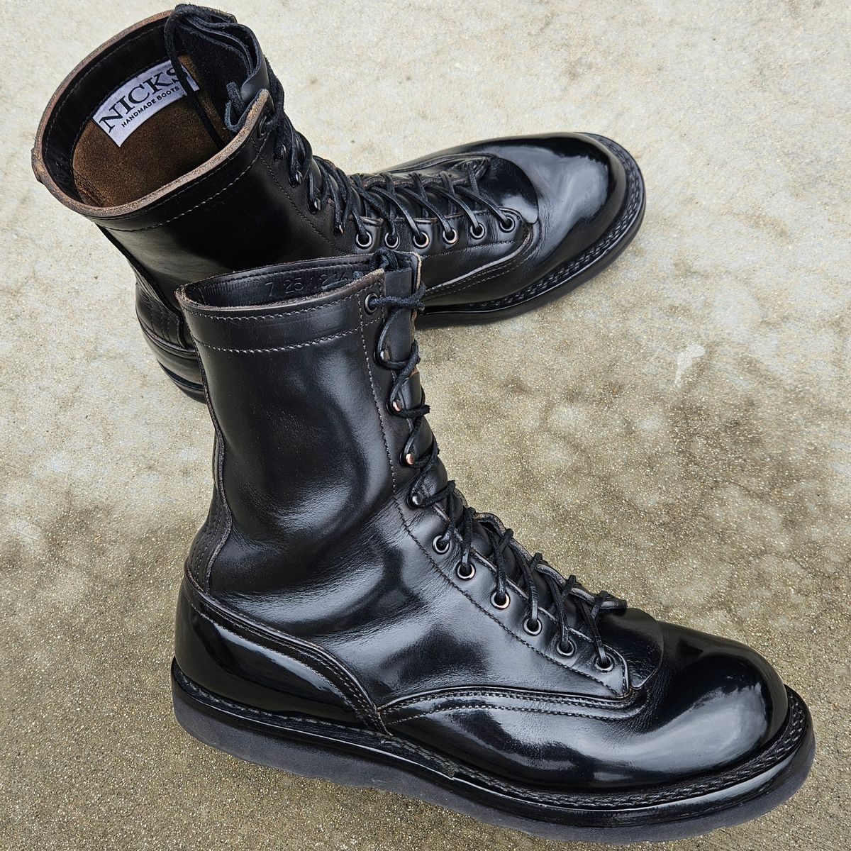Photo by shipwreckwillie on November 16, 2025 of the Nicks Lace To Toe in Horween Black Chromexcel.