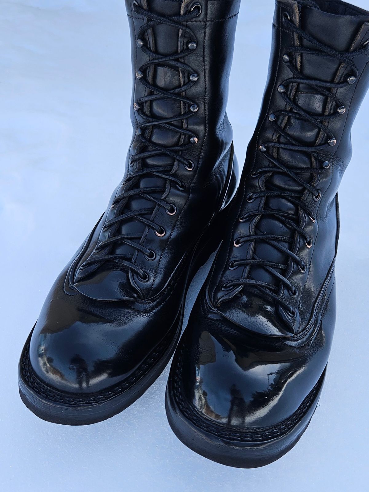 Photo by shipwreckwillie on February 23, 2026 of the Nicks Lace To Toe in Horween Black Chromexcel.