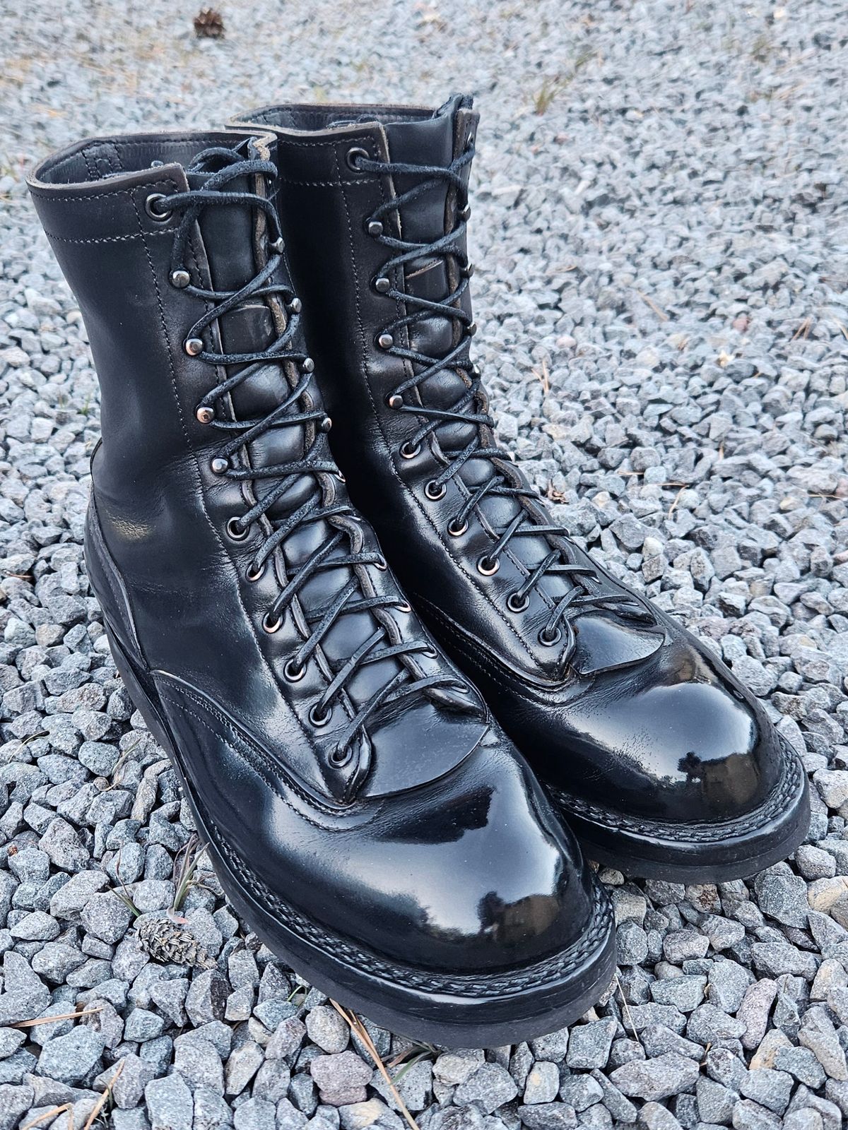 Photo by shipwreckwillie on March 9, 2026 of the Nicks Lace To Toe in Horween Black Chromexcel.