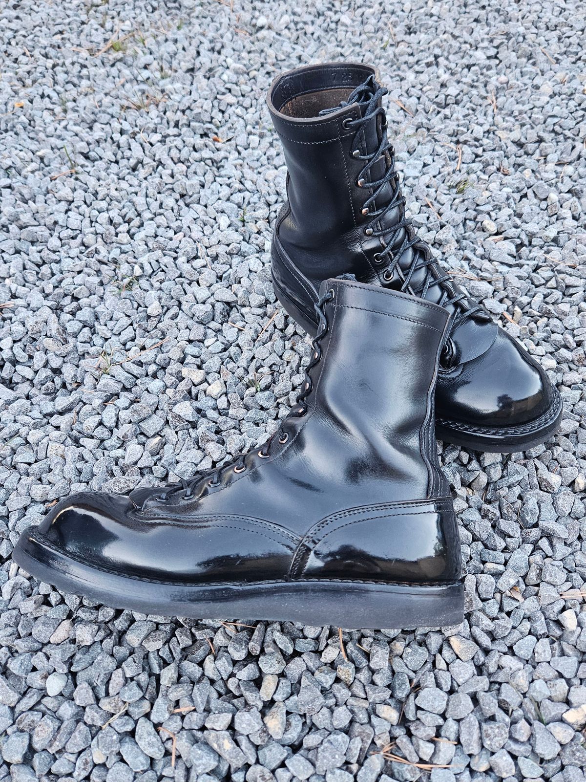 Photo by shipwreckwillie on March 9, 2026 of the Nicks Lace To Toe in Horween Black Chromexcel.