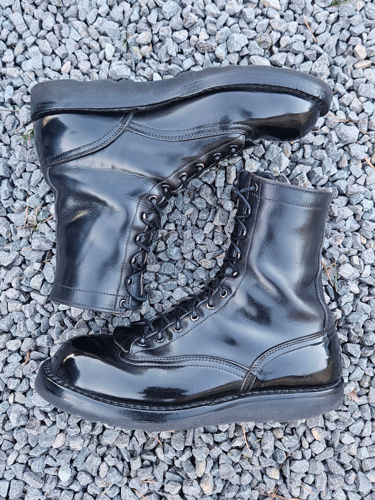 Photo by shipwreckwillie on March 9, 2026 of the Nicks Lace To Toe in Horween Black Chromexcel.