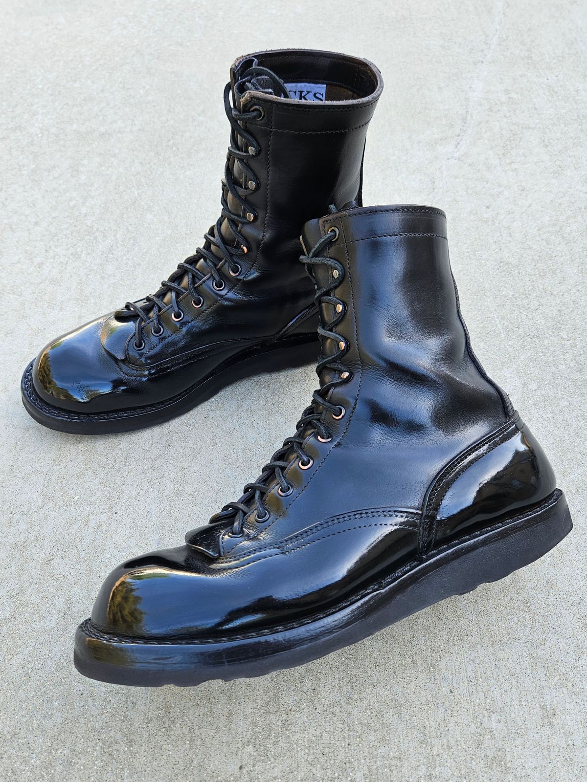 Photo by shipwreckwillie on May 11, 2026 of the Nicks Lace To Toe in Horween Black Chromexcel.