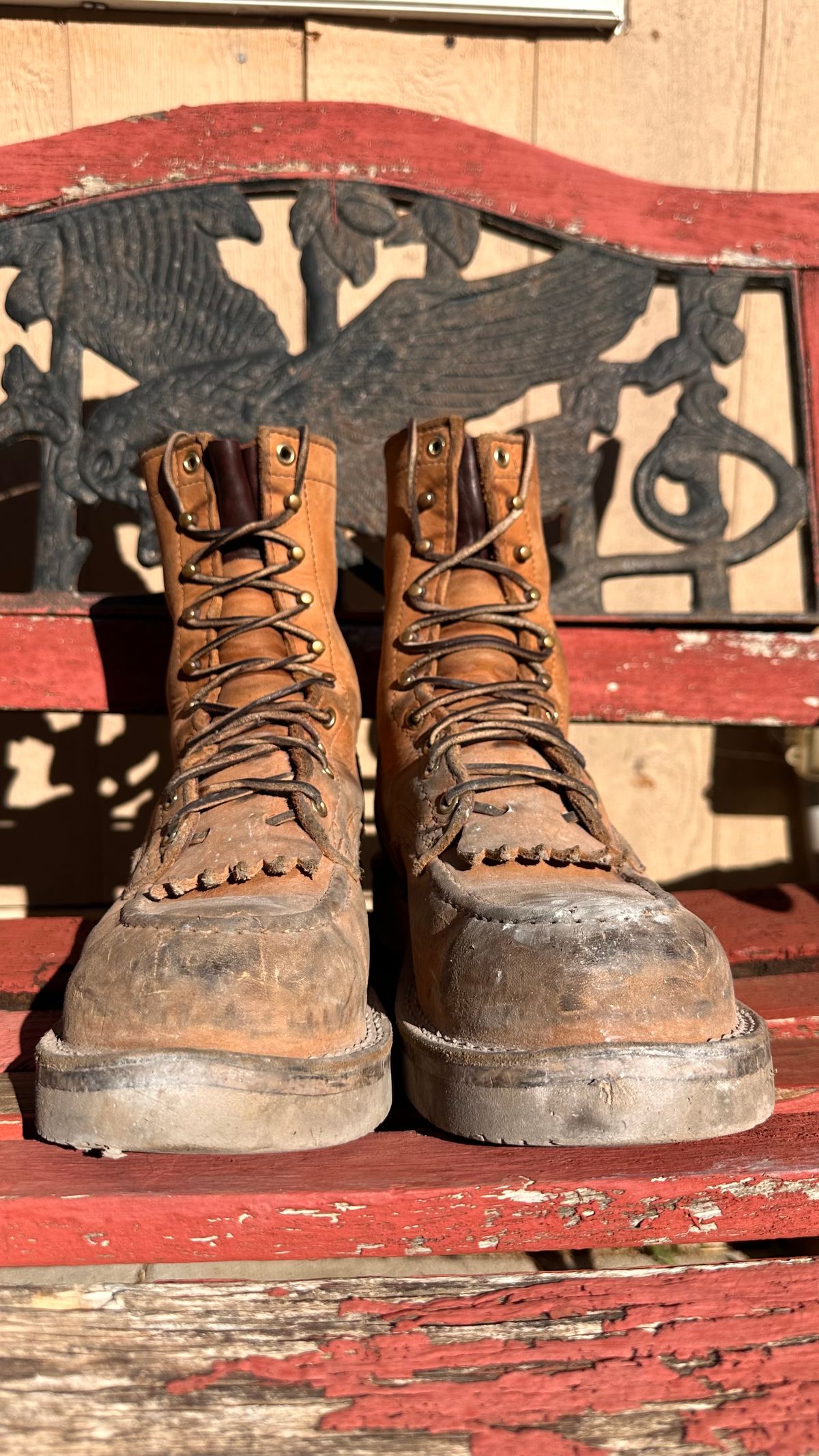Photo by KuKuSparky on November 3, 2024 of the Nicks Moc Toe Pro in Seidel 1964 Tan.