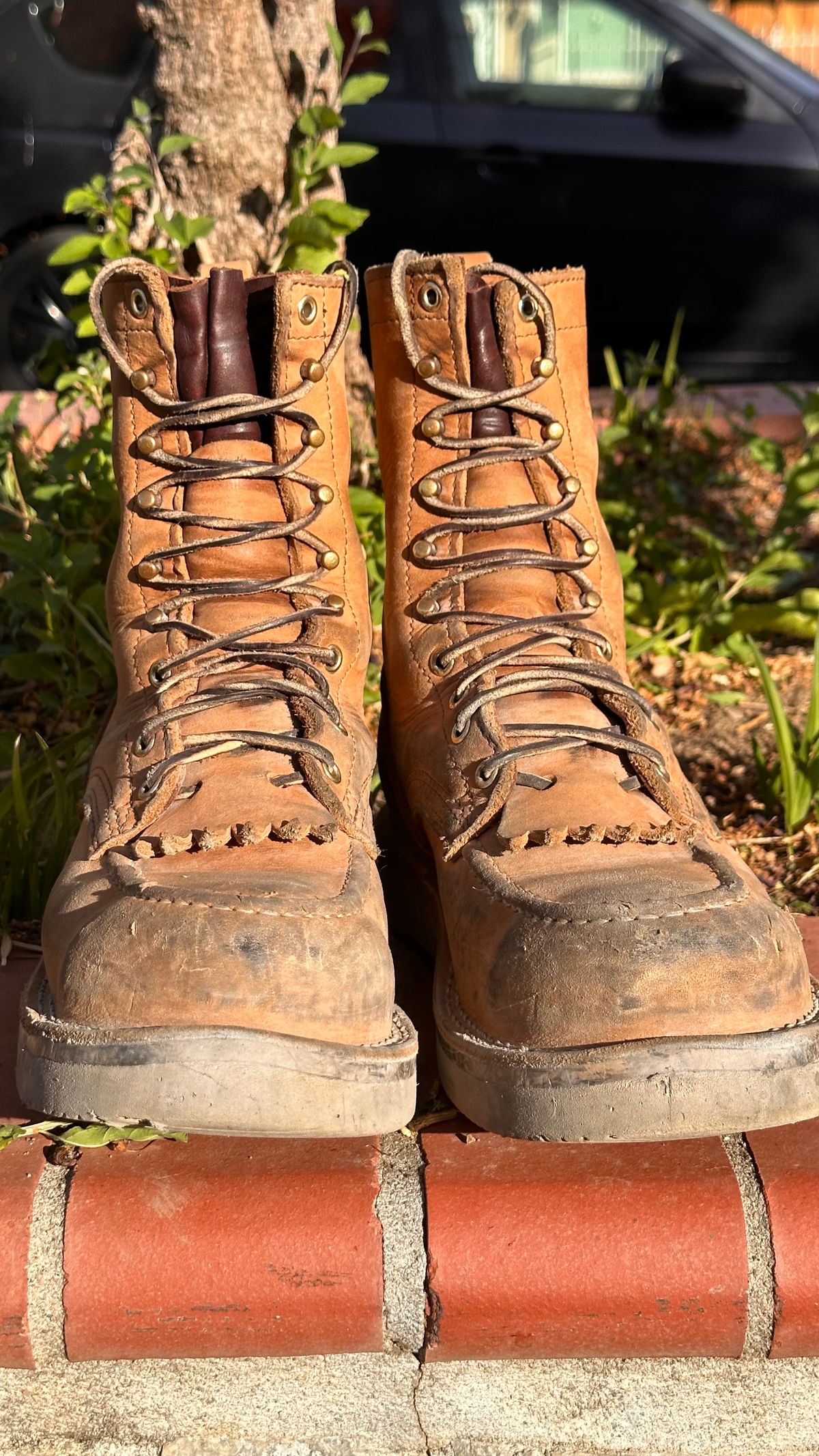 Photo by KuKuSparky on November 6, 2024 of the Nicks Moc Toe Pro in Seidel 1964 Tan.