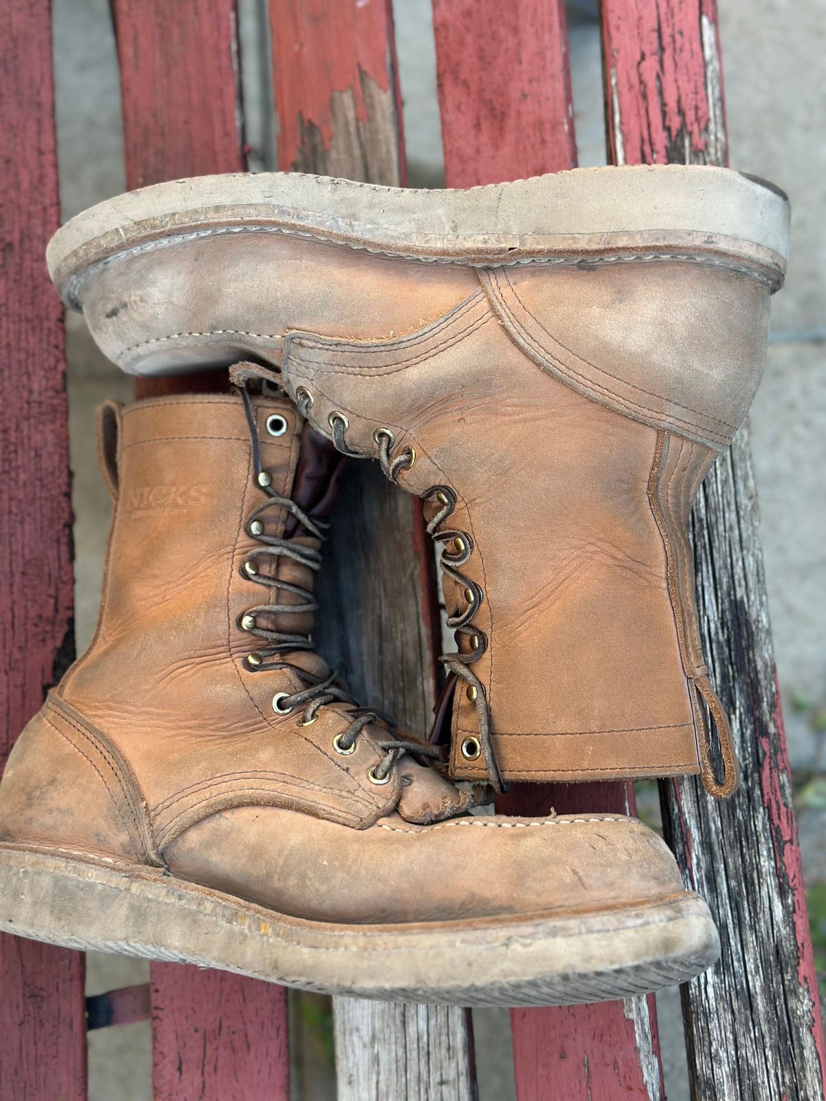 Photo by KuKuSparky on February 6, 2025 of the Nicks Moc Toe Pro in Seidel 1964 Tan.