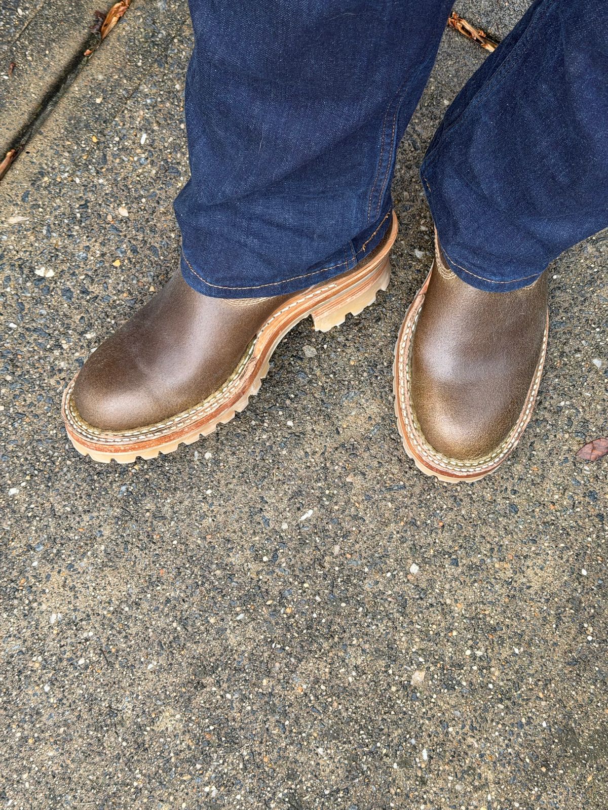 Photo by BigDawg308 on December 8, 2025 of the White's Nomad Engineer Boots in Horween Dark Olive Waxed Flesh.