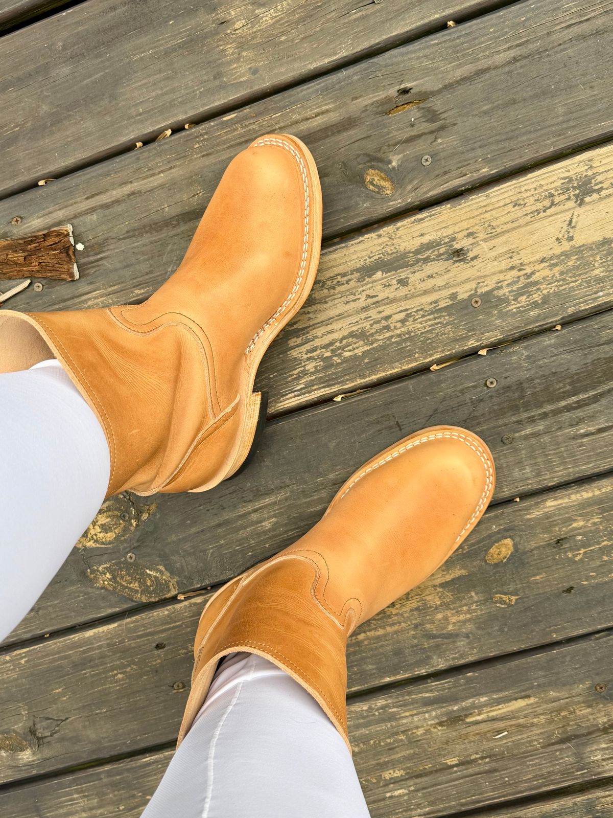 Photo by BigDawg308 on December 8, 2025 of the Nicks Doc Wellington in Horween Light Natural Dublin.