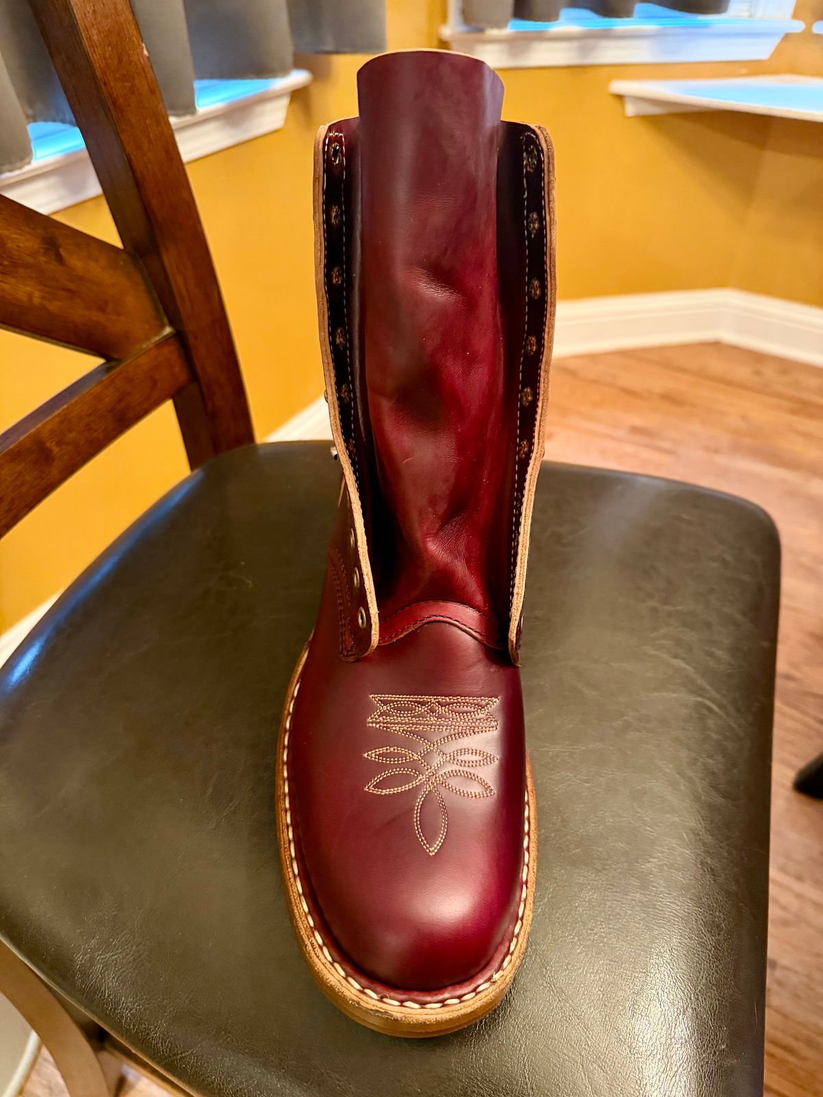 Photo by BigDawg308 on December 2, 2025 of the White's Packer in Horween Burgundy Chromexcel Horsehide.