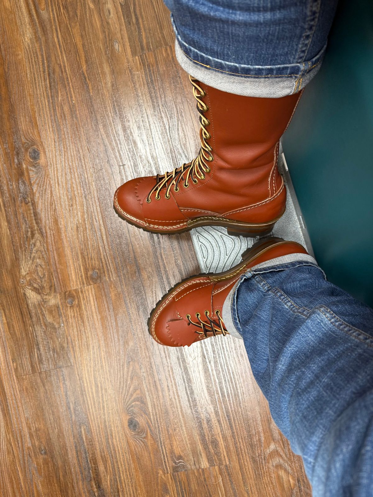 Photo by BigDawg308 on June 9, 2025 of the Wesco Highliner in Seidel Redwood Oil Tan.