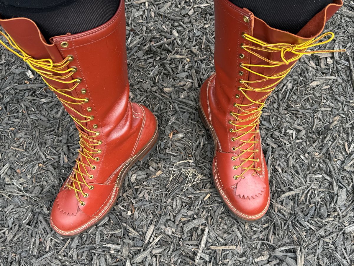Photo by BigDawg308 on May 16, 2025 of the Wesco Highliner in Seidel Redwood Oil Tan.