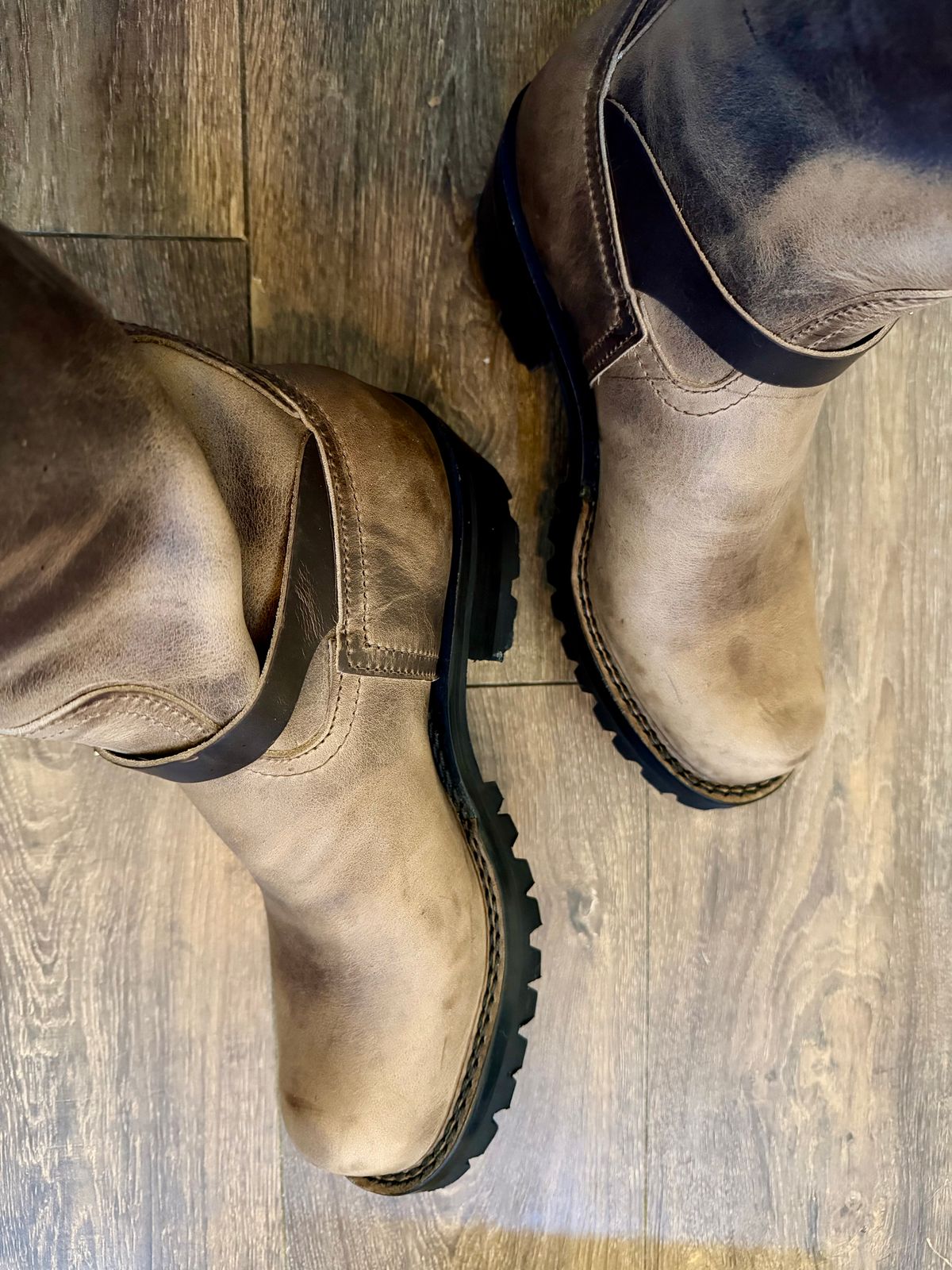 Photo by BigDawg308 on November 17, 2025 of the Nicks Pullman in Horween Predator Natural.