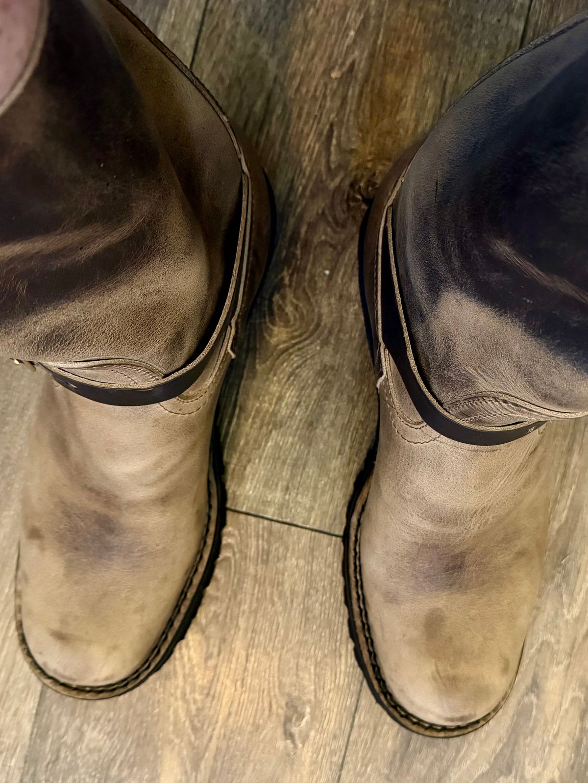 Photo by BigDawg308 on November 17, 2025 of the Nicks Pullman in Horween Predator Natural.