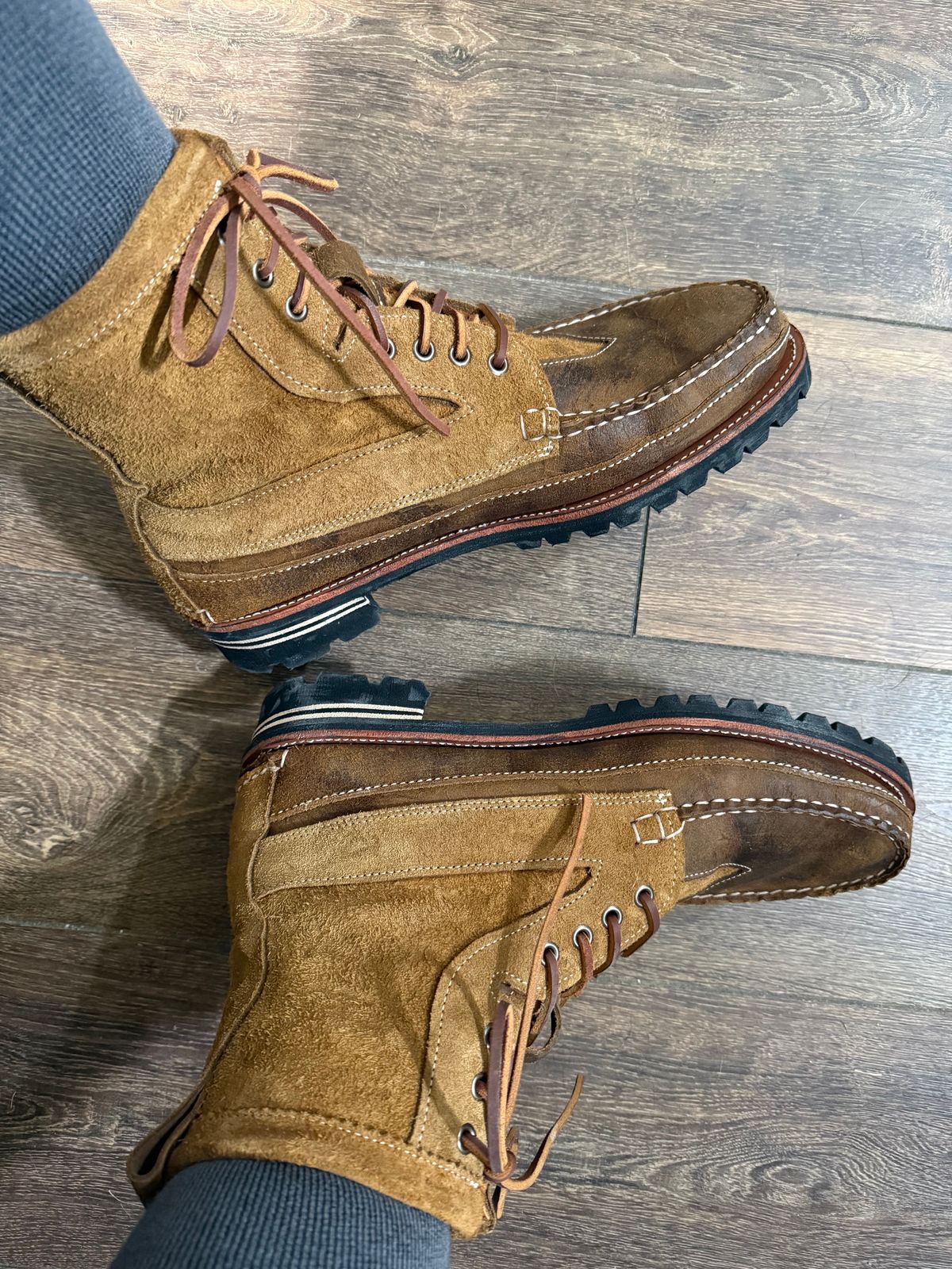 Photo by BigDawg308 on August 19, 2025 of the Easymoc Rangeley in C.F. Stead Waxed Elk & C.F. Stead Snuff Waxed Kudu.