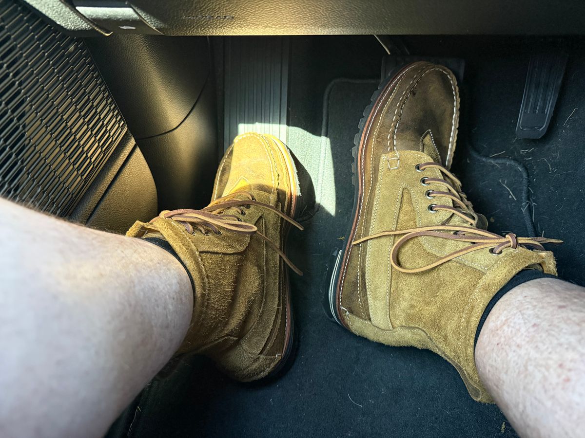 Photo by BigDawg308 on August 6, 2025 of the Easymoc Rangeley in C.F. Stead Waxed Elk & C.F. Stead Snuff Waxed Kudu.