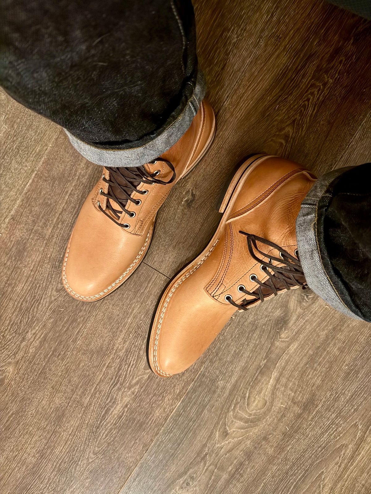 Photo by jy7.62 on February 12, 2026 of the Nicks Parkhurst V3 in Horween Light Natural Dublin.