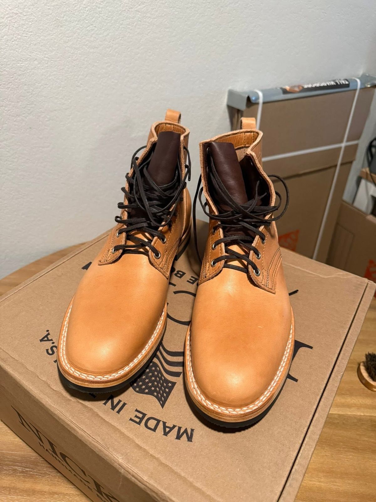 Photo by jy7.62 on February 5, 2026 of the Nicks Parkhurst V3 in Horween Light Natural Dublin.