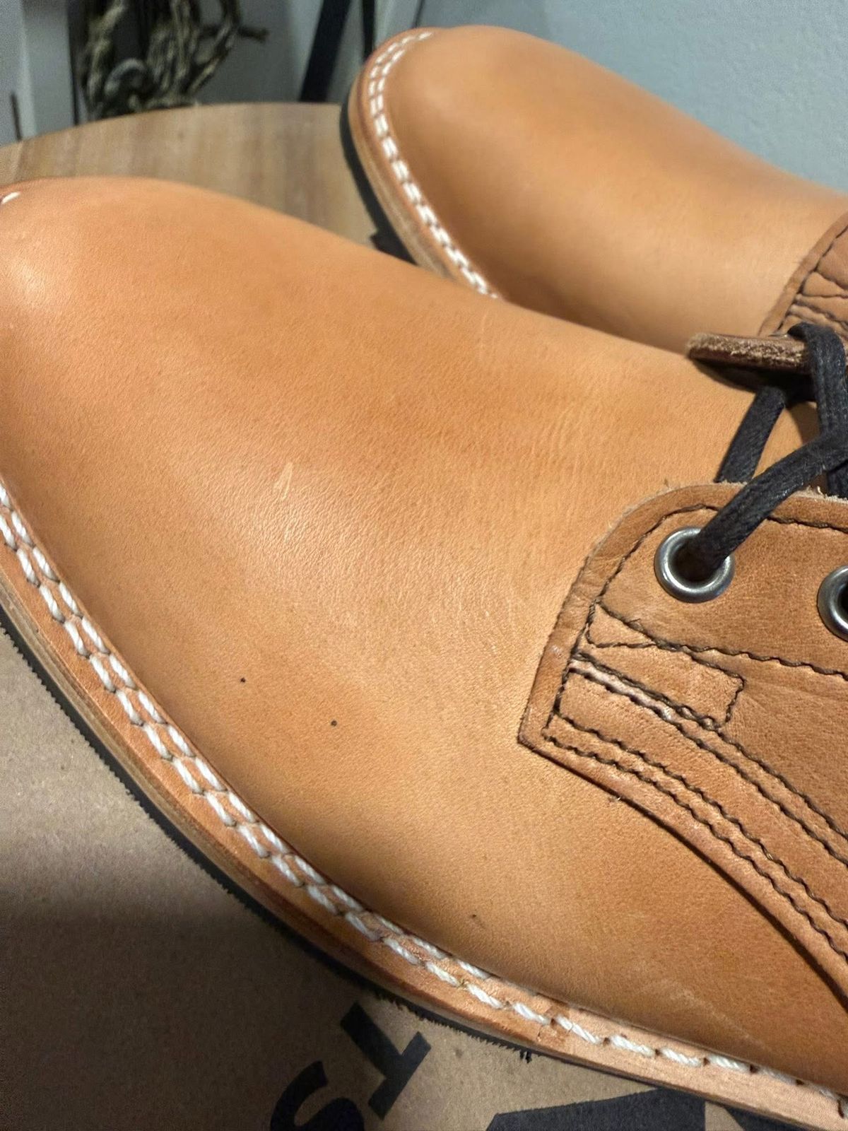 Photo by jy7.62 on February 5, 2026 of the Nicks Parkhurst V3 in Horween Light Natural Dublin.