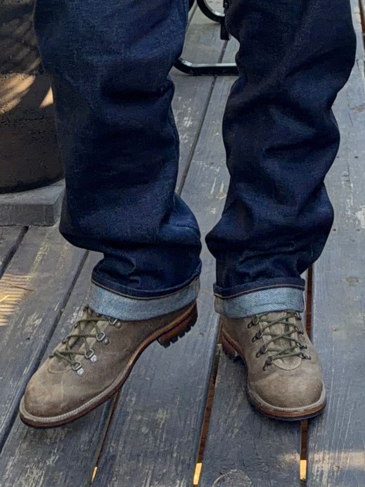 Photo by BigDawg308 on April 20, 2026 of the Viberg Hiker in C.F. Stead Desert Sand Waxy Commander.