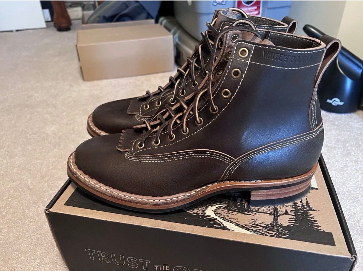 Photo by BigDawg308 on August 21, 2025 of the White's x Division Road LTT Lineman 350 in Horween Olive Waxed Flesh.
