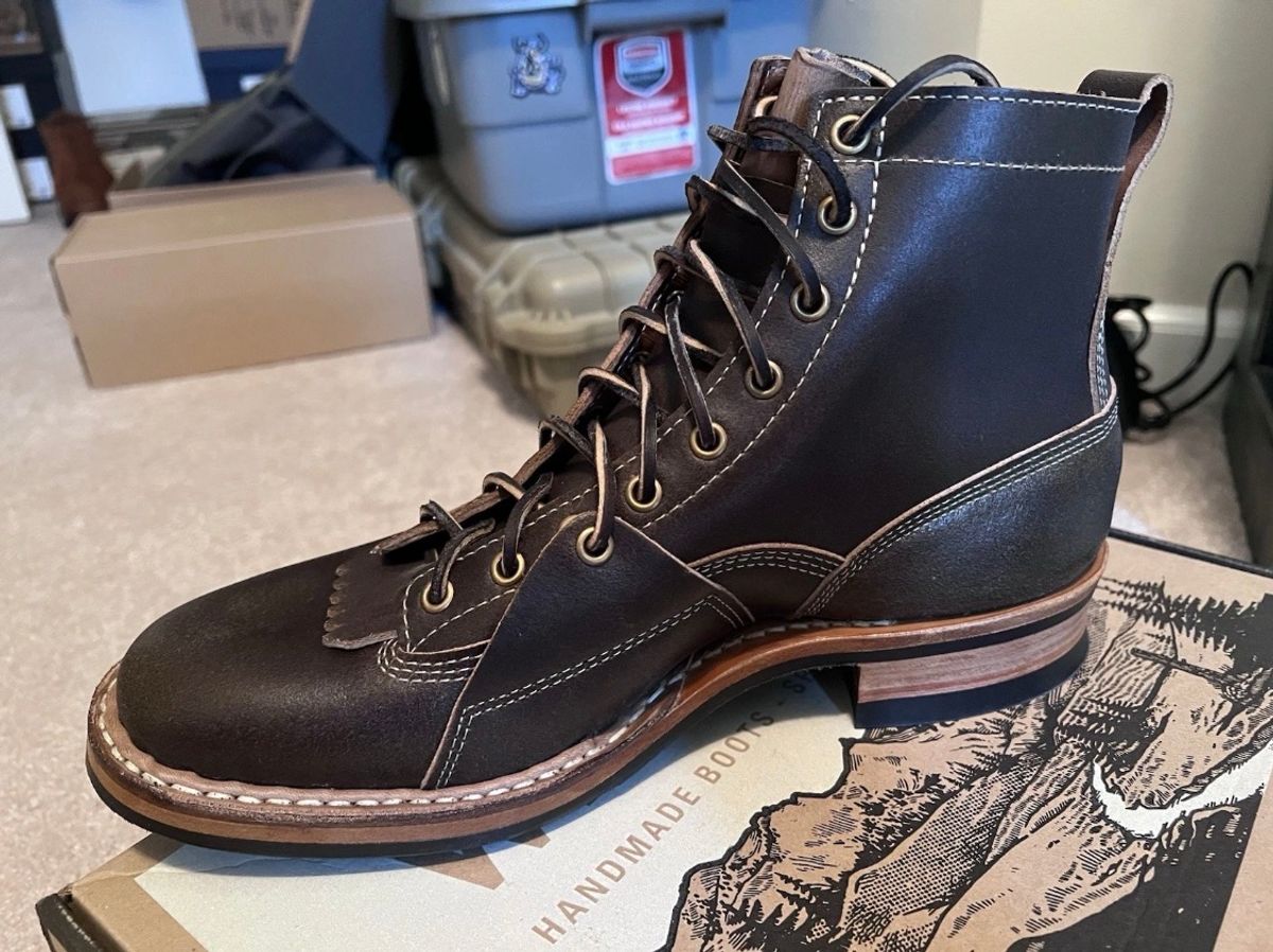 Photo by BigDawg308 on August 21, 2025 of the White's x Division Road LTT Lineman 350 in Horween Olive Waxed Flesh.