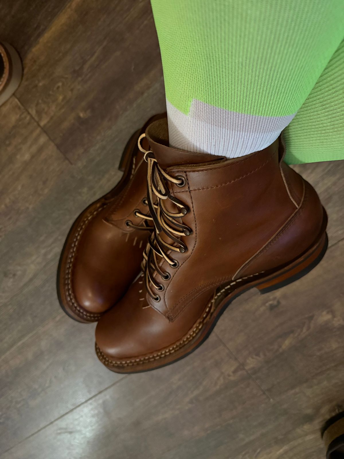 Photo by BigDawg308 on June 17, 2025 of the White's 350 Cruiser in Horween British Tan Chromexcel.