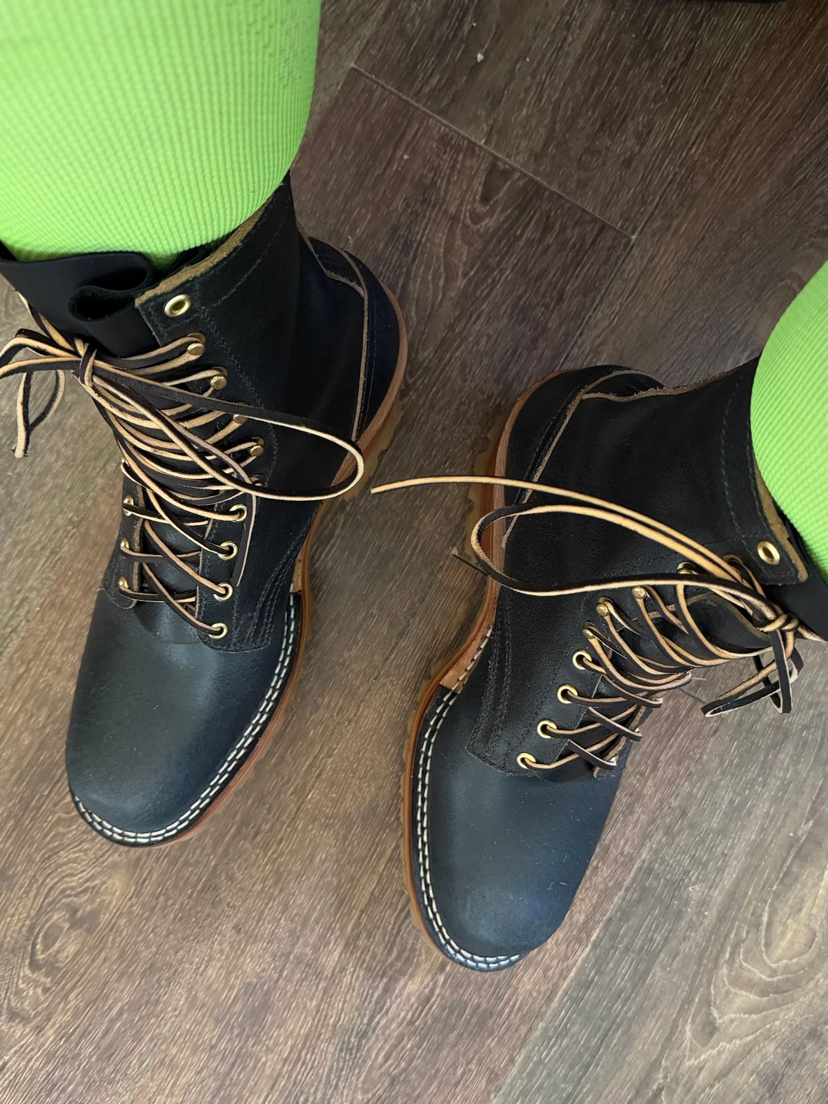 Photo by BigDawg308 on December 28, 2025 of the Nicks Urban Logger in Horween Pacific Waxed Flesh.