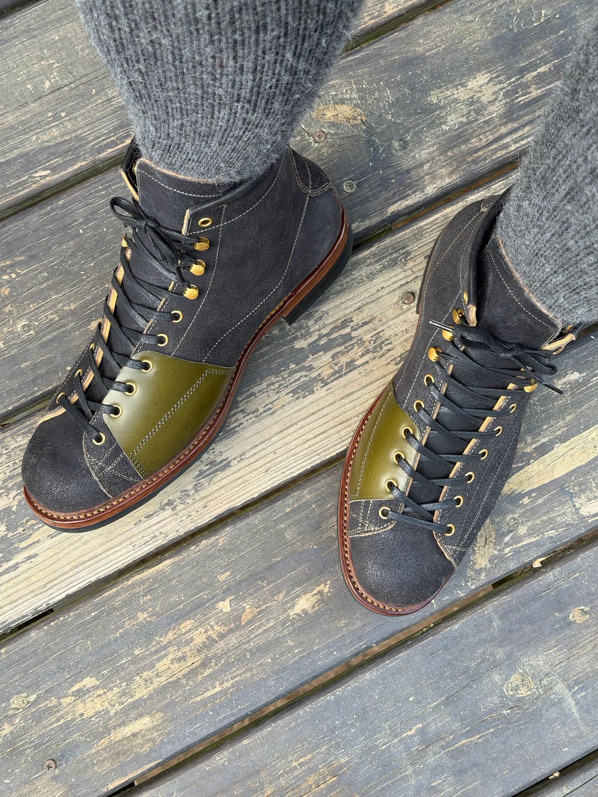 Photo by BigDawg308 on March 26, 2026 of the Sagara Cordmaster in Badalassi Carlo Oliva Minerva Reverse Overdyed Black & Badalassi Carlo Oliva Pueblo.