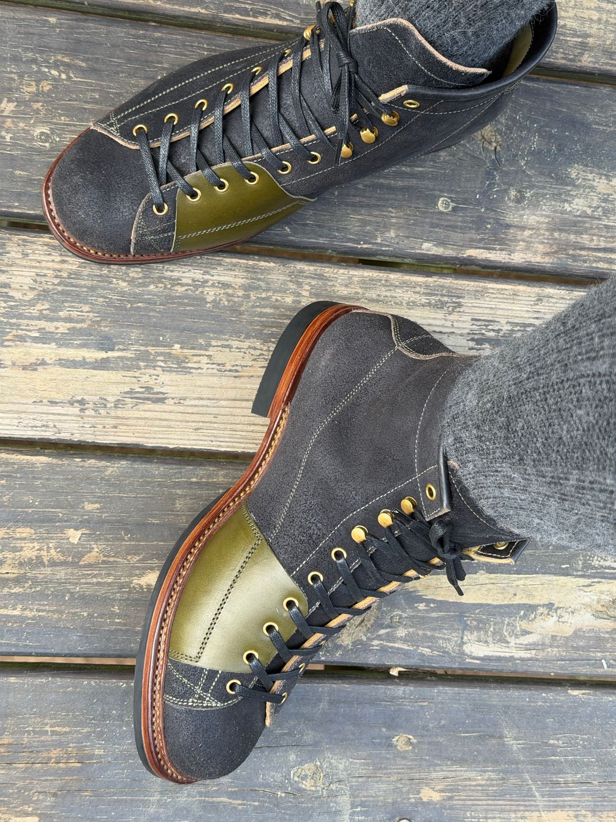 Photo by BigDawg308 on March 26, 2026 of the Sagara Cordmaster in Badalassi Carlo Oliva Minerva Reverse Overdyed Black & Badalassi Carlo Oliva Pueblo.