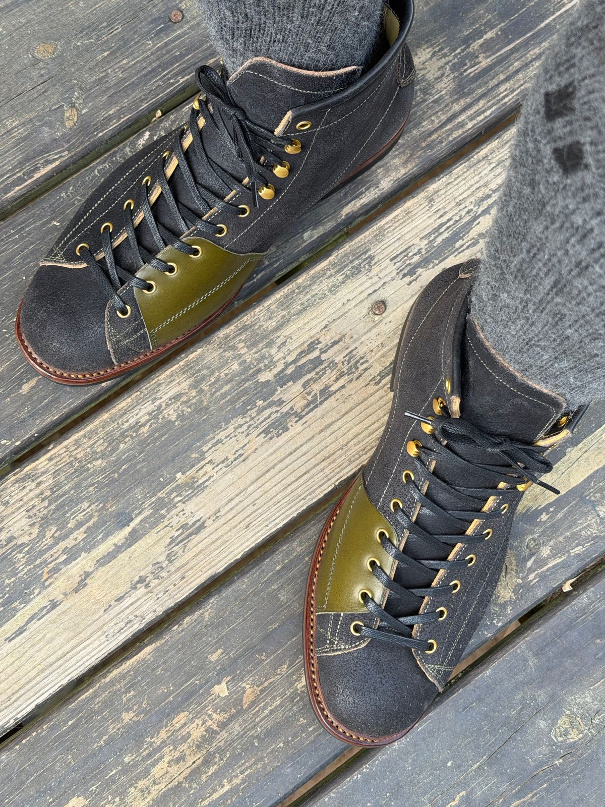 Photo by BigDawg308 on March 26, 2026 of the Sagara Cordmaster in Badalassi Carlo Oliva Minerva Reverse Overdyed Black & Badalassi Carlo Oliva Pueblo.