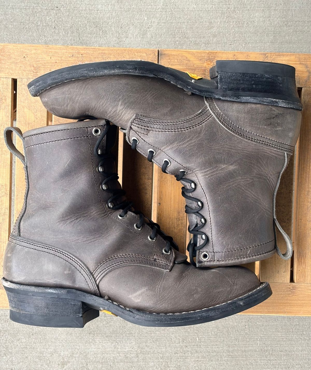 Photo by ThatShowroomGuy on January 5, 2026 of the Nicks Ranger in Cypress Light Grey.