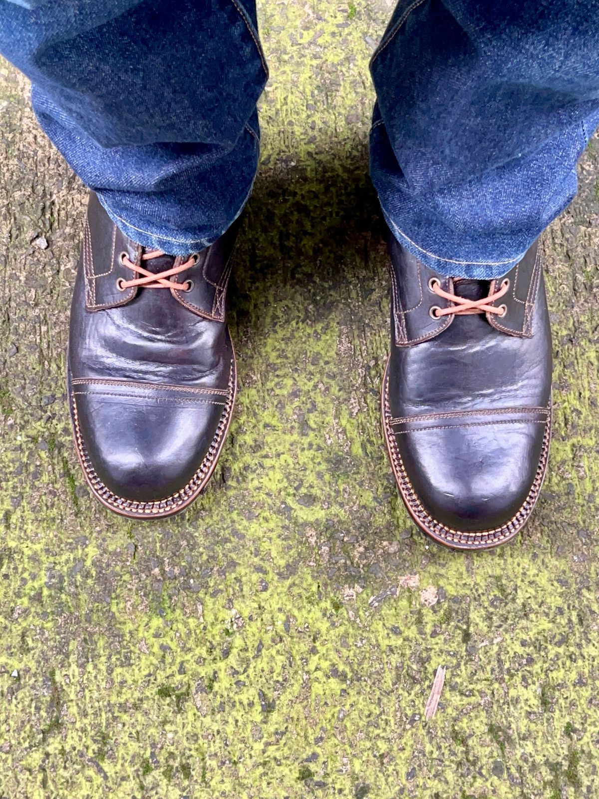 Photo by dije on November 5, 2025 of the Fortis Boots Dakar Captoe Boots in Gallun Cognac HB Horsebutt & Overdyed Black.