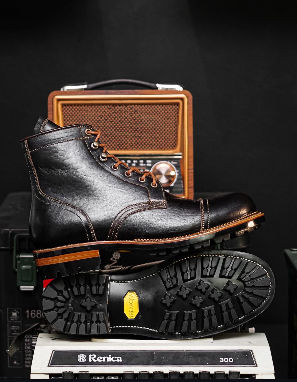 Photo by dije on December 4, 2025 of the Fortis Boots Dakar Captoe Boots in Gallun Cognac HB Horsebutt & Overdyed Black.