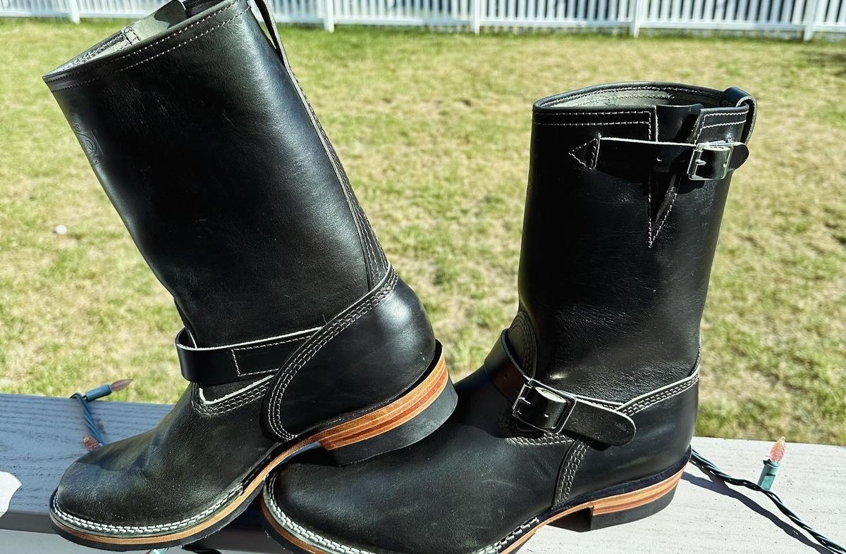 Photo by FunkyMonk78 on June 27, 2024 of the Wesco Mister Lou in Maryam Petrolio Waxed Black Horsehide.