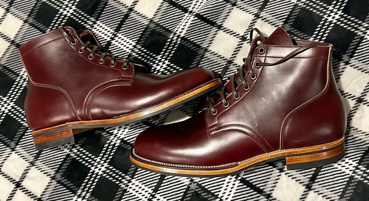 Photo by FunkyMonk78 on July 24, 2024 of the Viberg Service Boot in Horween Color 8 Chromexcel.