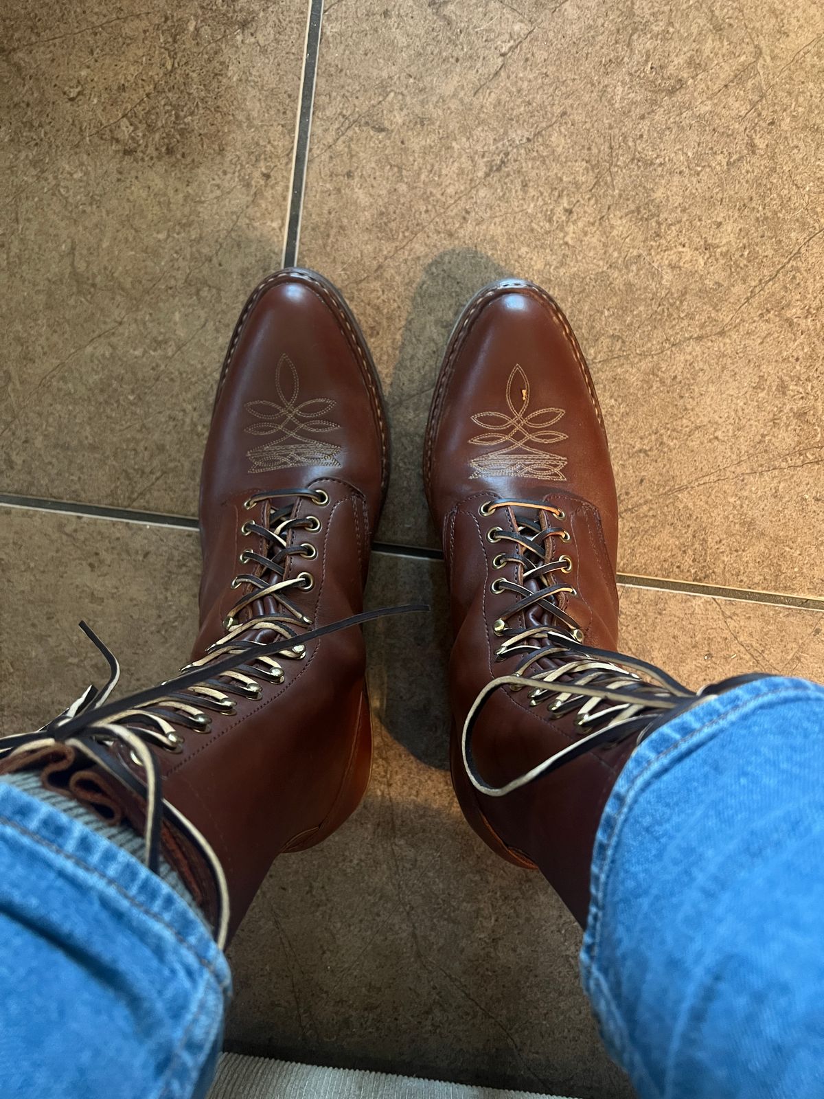 Photo by alex43366 on October 1, 2025 of the White's Packer Pointed Toe in Seidel Red Dog Oil Tan.