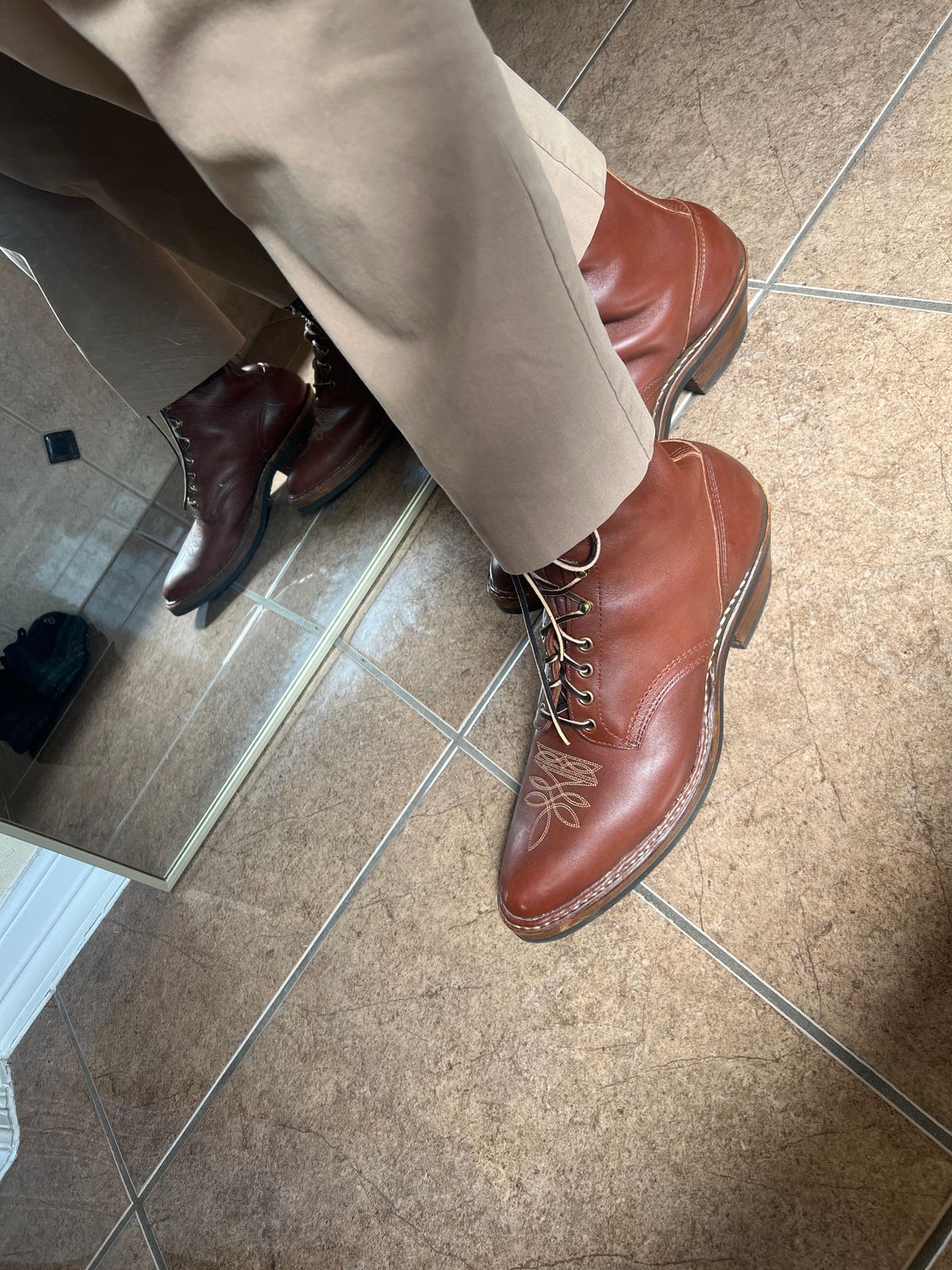 Photo by alex43366 on October 5, 2025 of the White's Packer Pointed Toe in Seidel Red Dog Oil Tan.