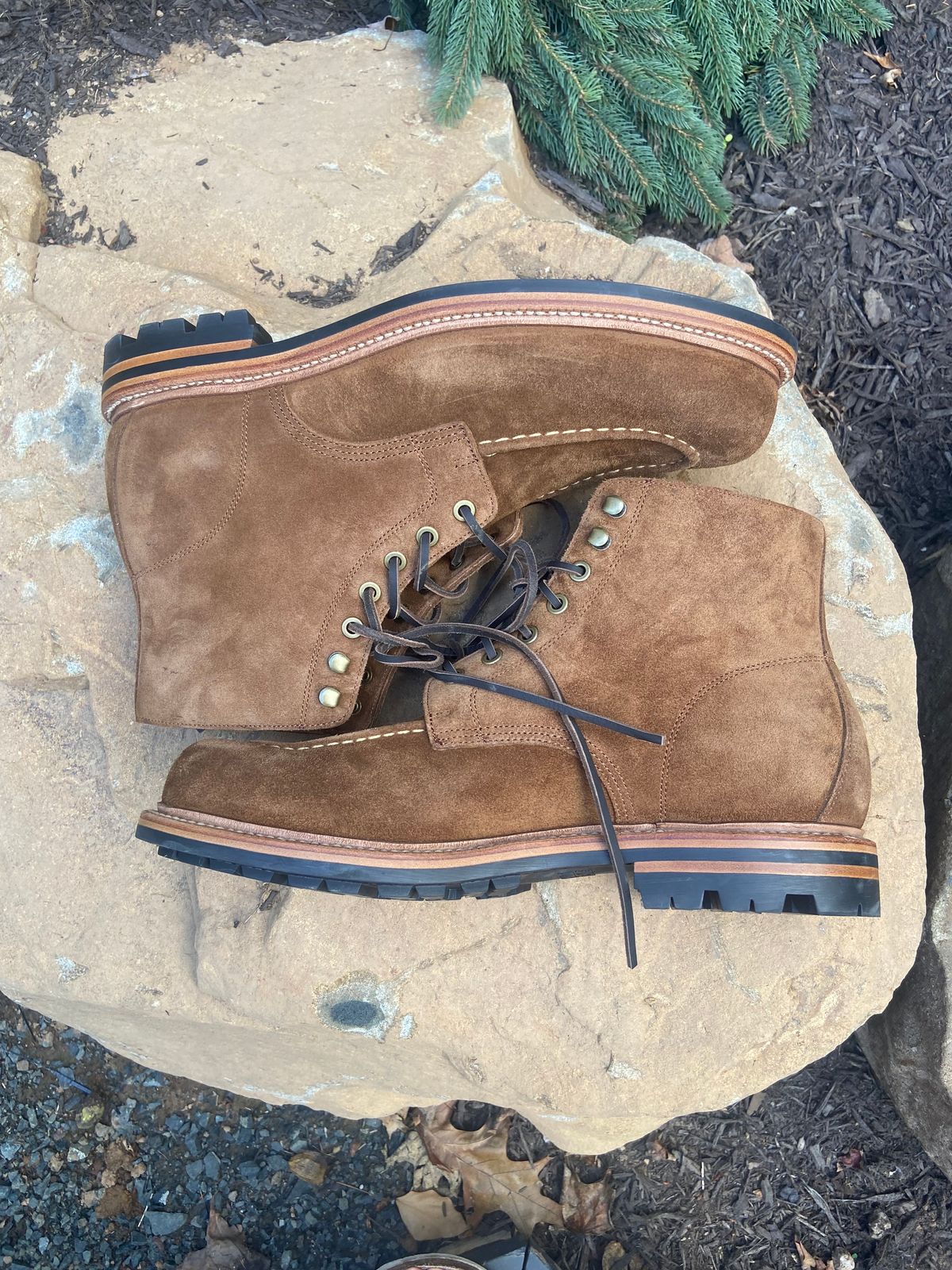 Photo by williamh on October 1, 2024 of the Grant Stone Brass Boot in Snuffe Reverse kudu.