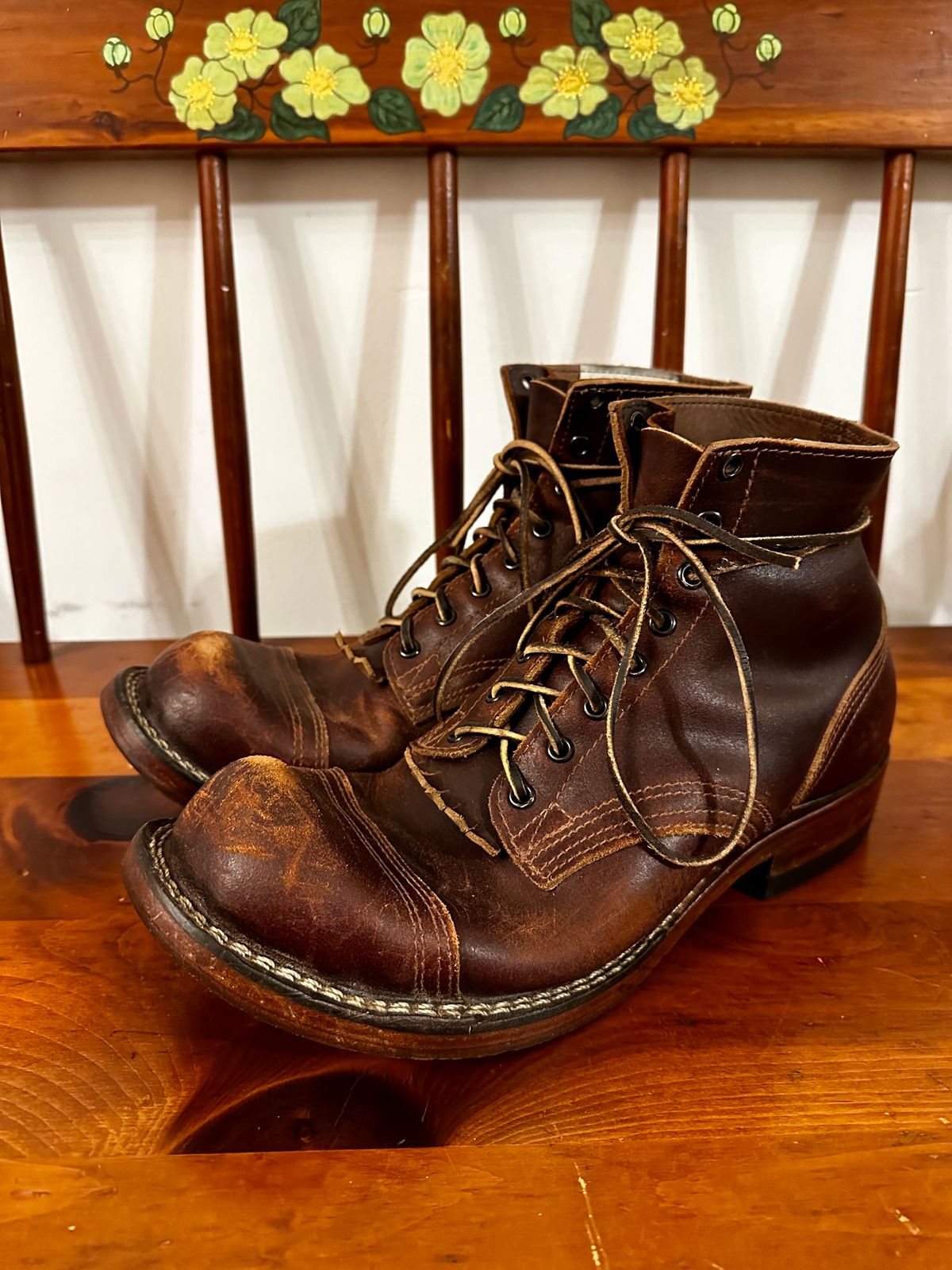 Photo by KeganThunder on November 4, 2024 of the Nicks MTO in Horween Tan Waxed Flesh.