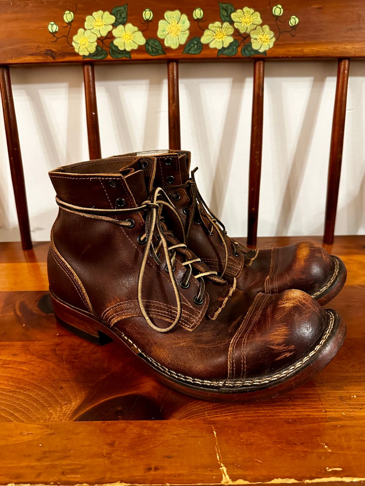 Photo by KeganThunder on November 4, 2024 of the Nicks MTO in Horween Tan Waxed Flesh.