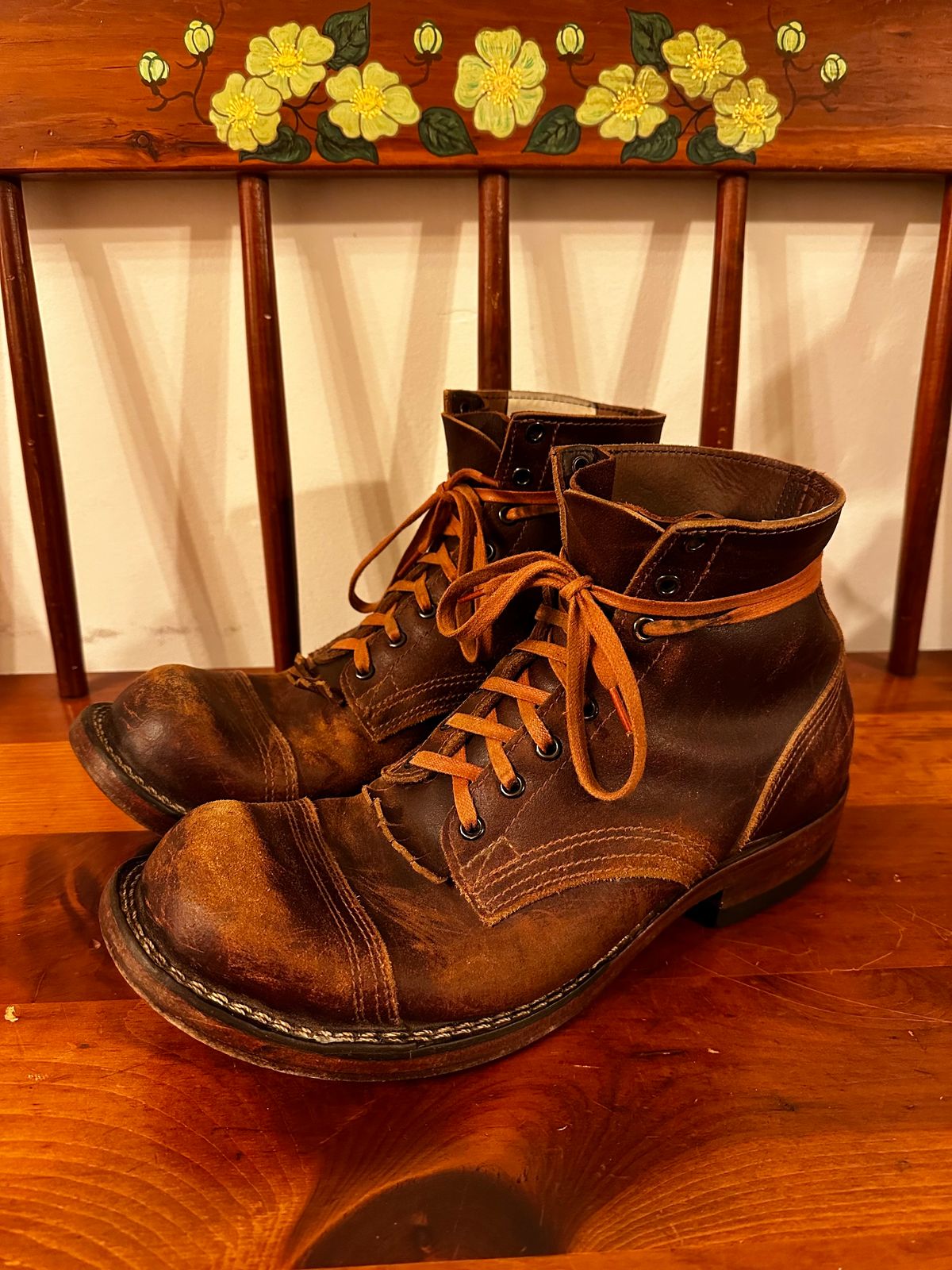 Photo by KeganThunder on December 2, 2024 of the Nicks MTO in Horween Tan Waxed Flesh.