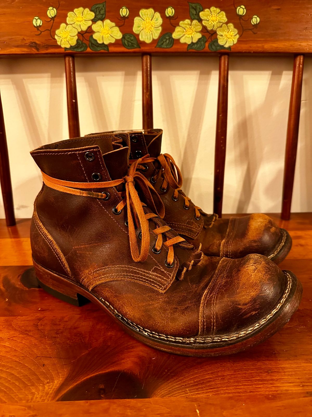 Photo by KeganThunder on December 2, 2024 of the Nicks MTO in Horween Tan Waxed Flesh.