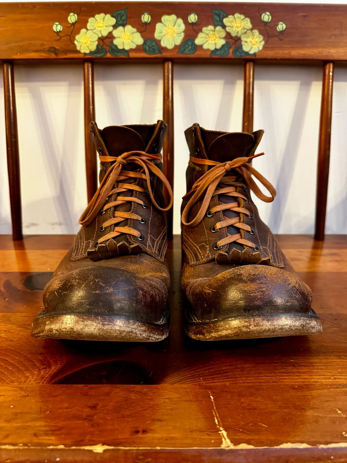 Photo by KeganThunder on January 5, 2025 of the Nicks MTO in Horween Tan Waxed Flesh.