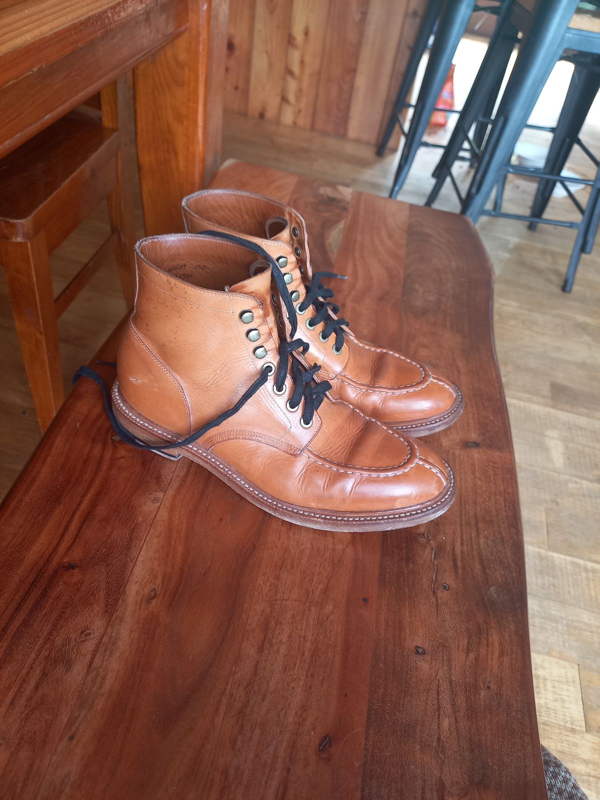 Photo by Oceanic on October 31, 2024 of the Grant Stone Ottawa Boot in Badalassi Carlo Natural Minerva.