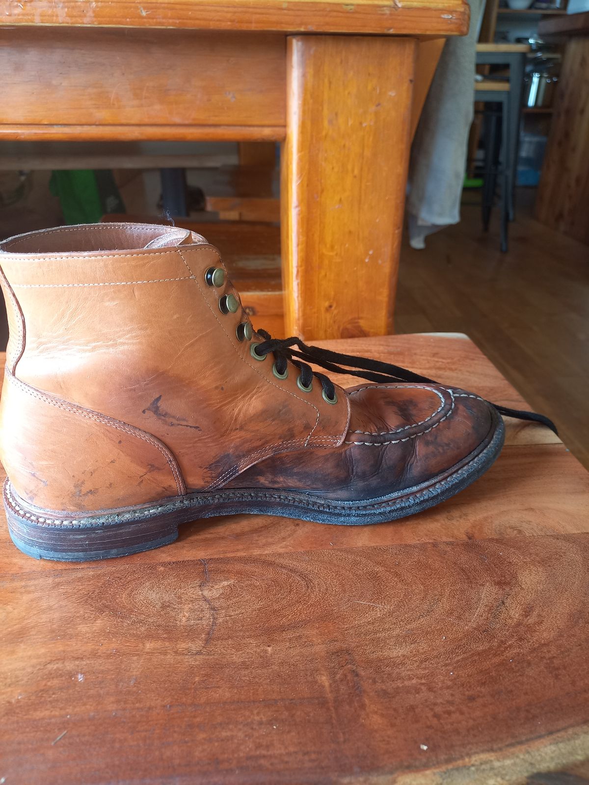 Photo by Oceanic on December 1, 2024 of the Grant Stone Ottawa Boot in Badalassi Carlo Natural Minerva.