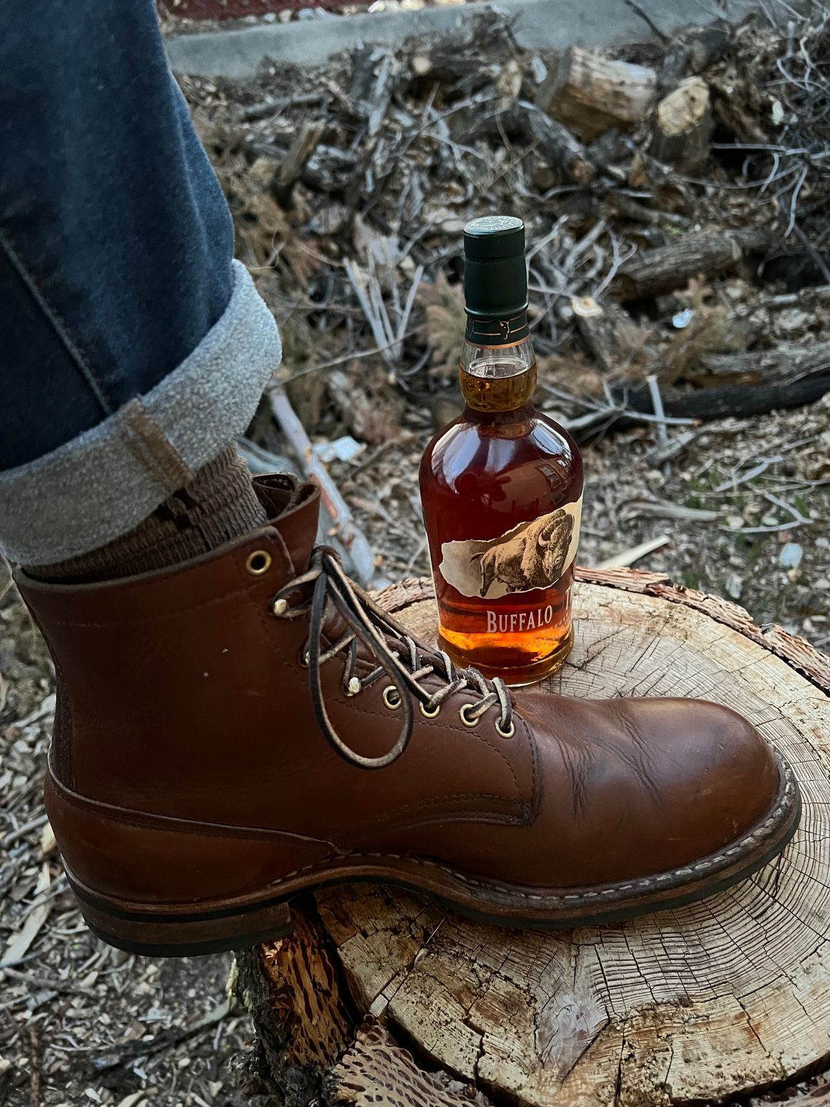 Photo by EarthToneDaddy on April 29, 2023 of the White's Bounty Hunter in Horween British Tan Chromexcel.