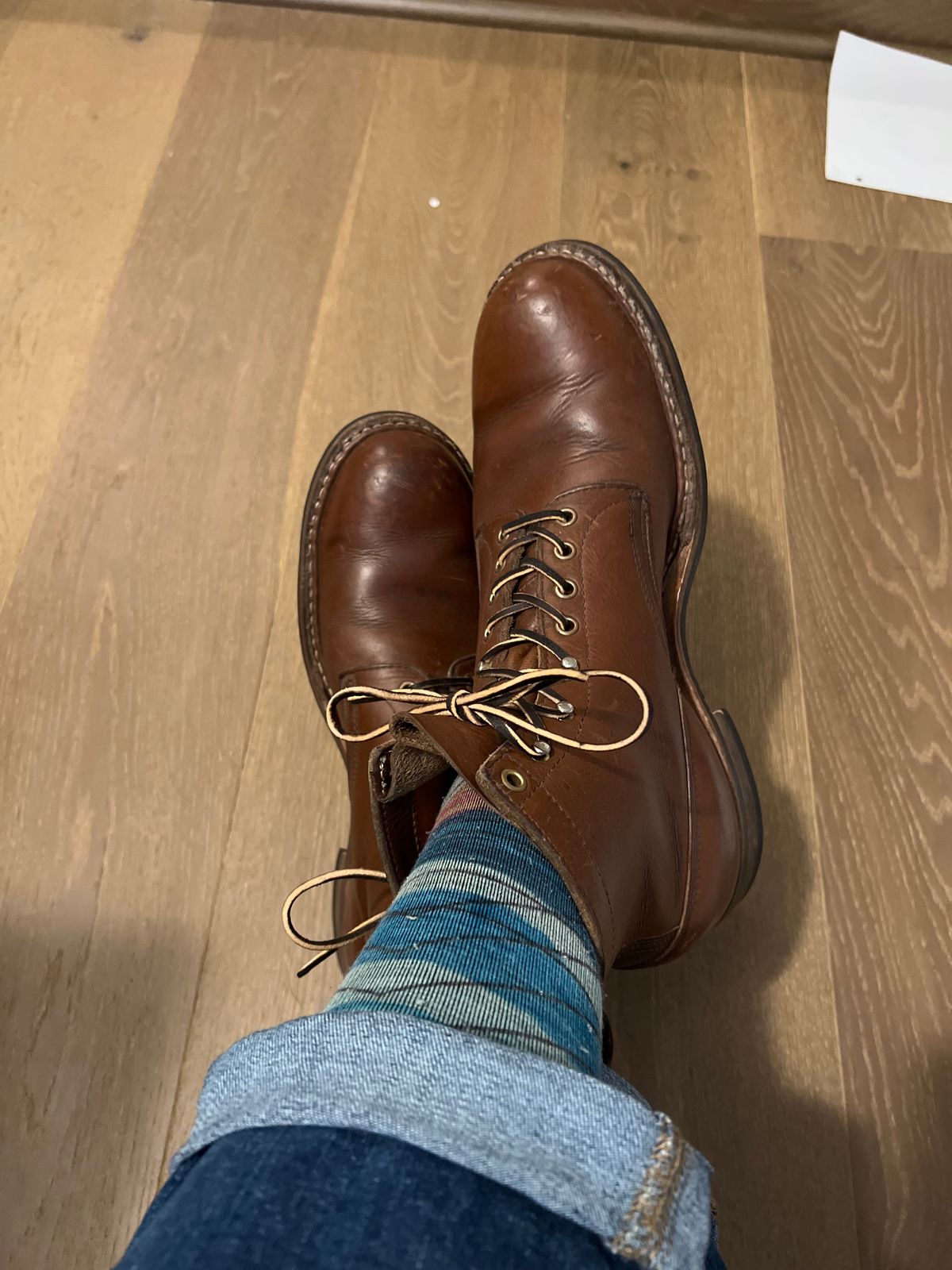 Photo by EarthToneDaddy on July 27, 2023 of the White's Bounty Hunter in Horween British Tan Chromexcel.