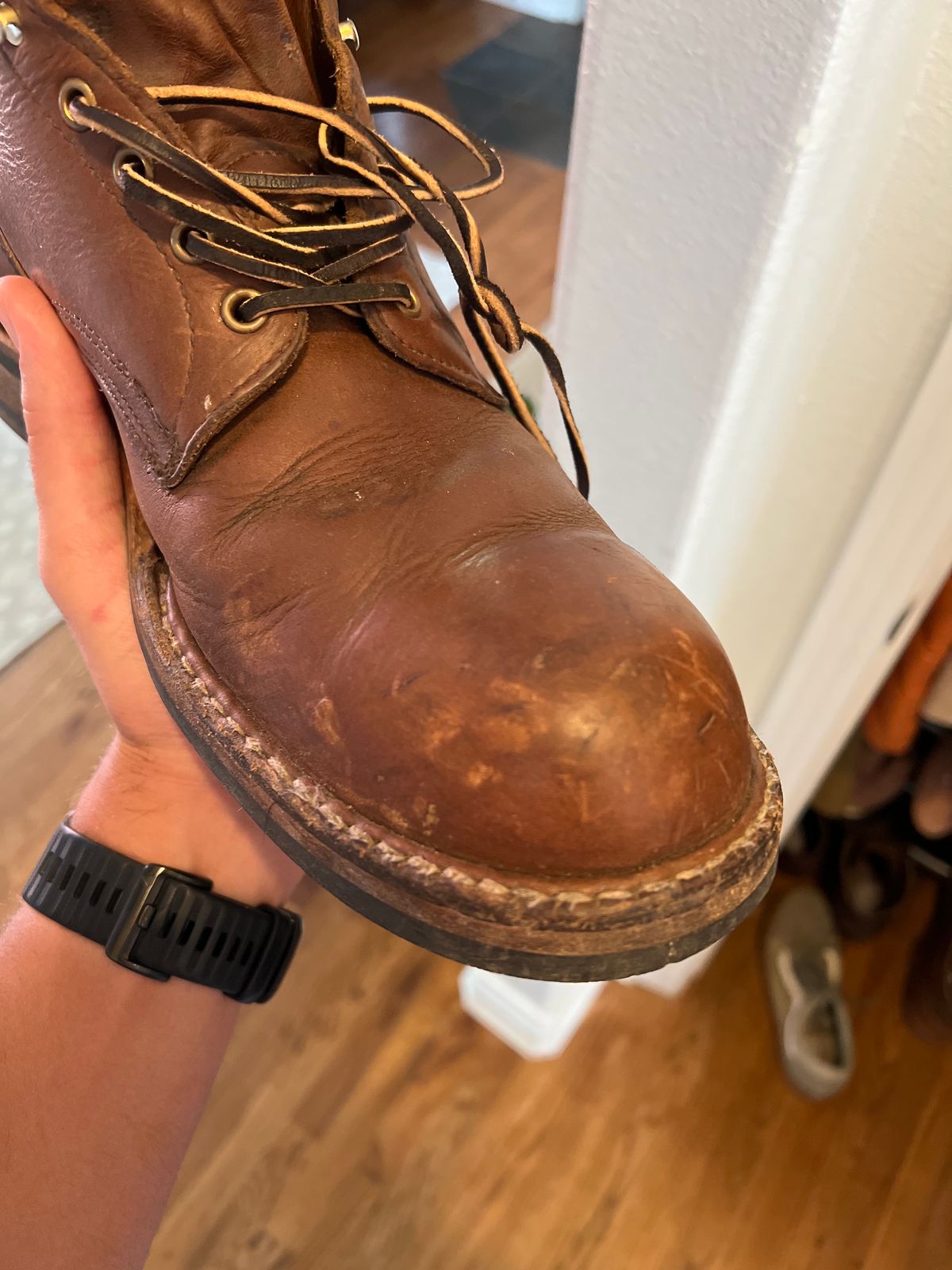 Photo by EarthToneDaddy on August 25, 2023 of the White's Bounty Hunter in Horween British Tan Chromexcel.