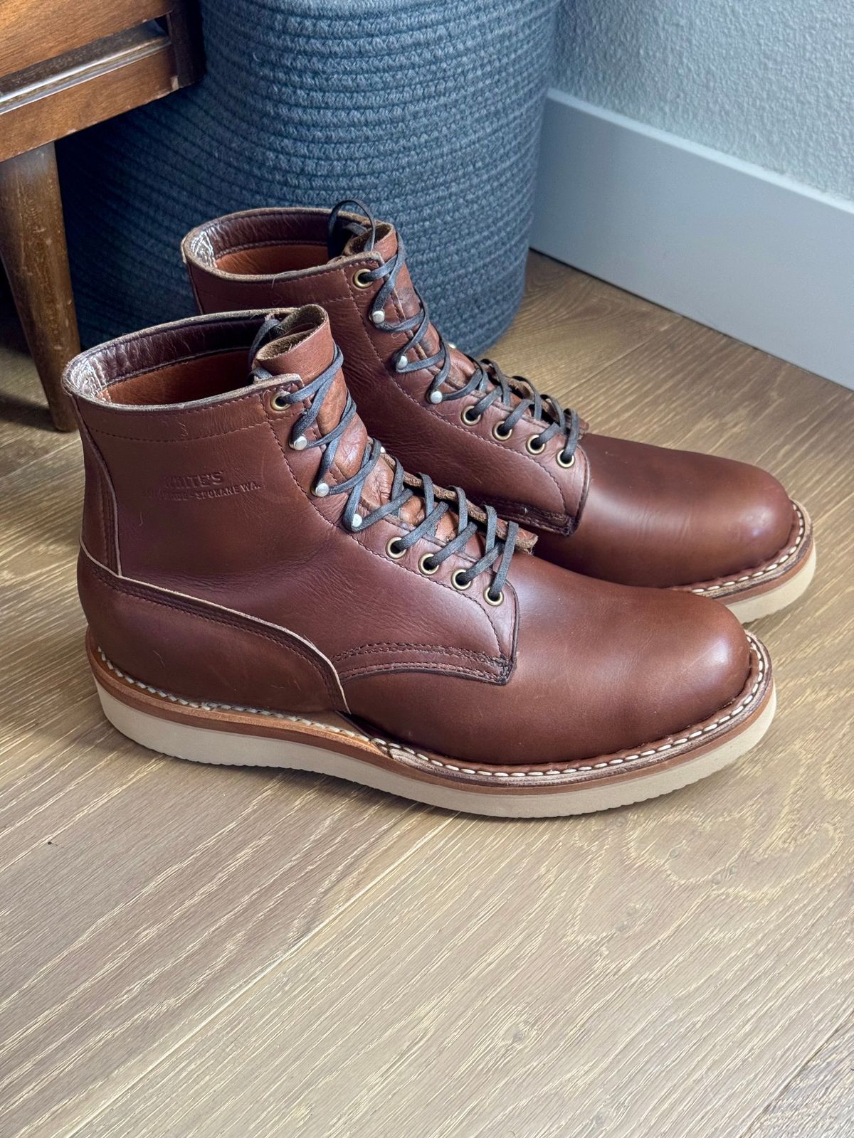 Photo by EarthToneDaddy on March 15, 2025 of the White's Bounty Hunter in Horween British Tan Chromexcel.