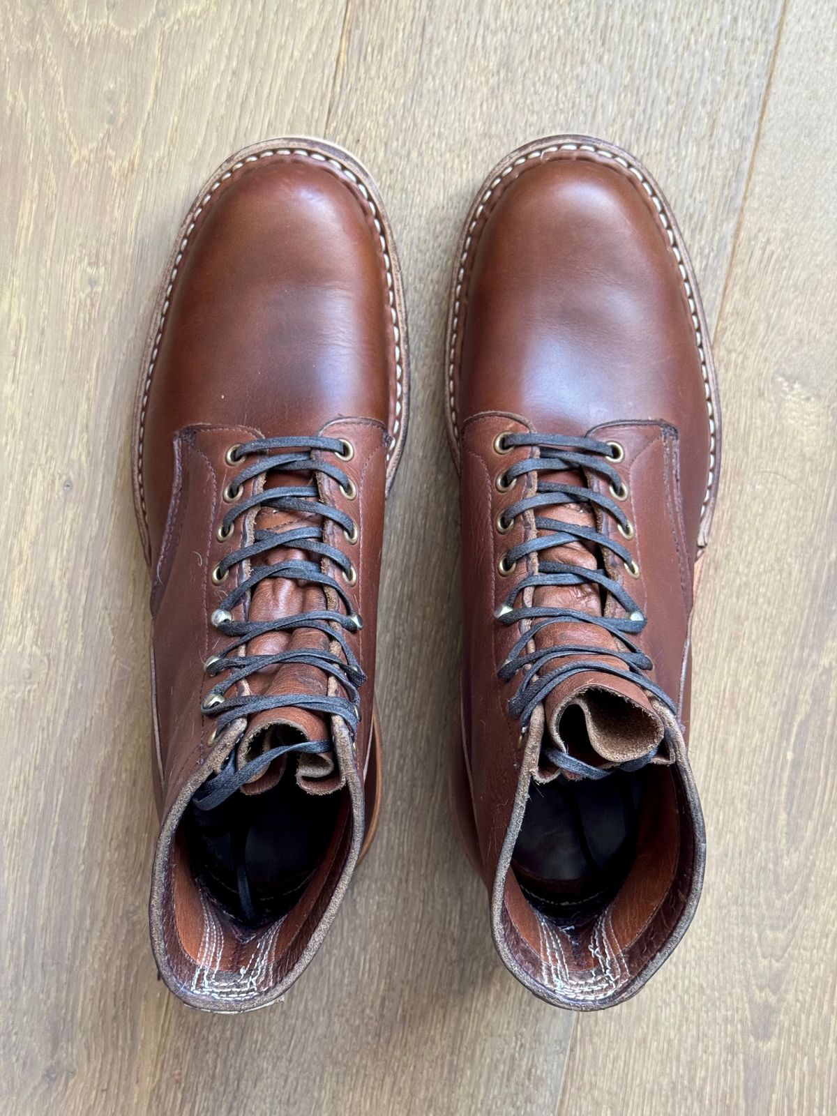 Photo by EarthToneDaddy on March 15, 2025 of the White's Bounty Hunter in Horween British Tan Chromexcel.